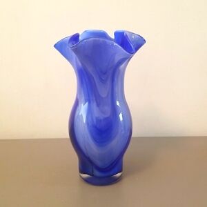 Beautiful Hand Blown Blue Swirl Glass Vase
